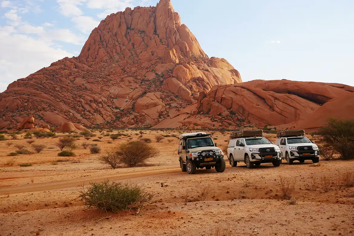 Three 4x4 Convoy Rental Cars in front of Spitzkoppe